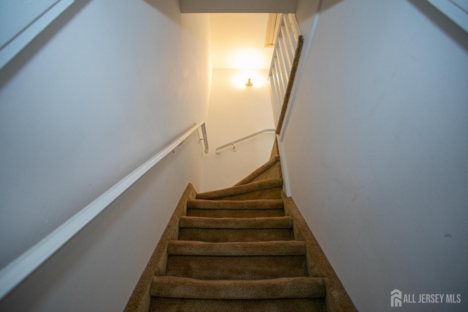 2049 Tyler Street Union, NJ 07083 - Photo 20 of 45 Gallery Image 20