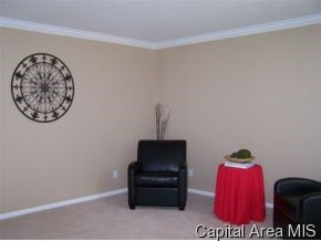 2105 Kaskaskia Drive Springfield, IL 62702 - Photo 2 of 10 Gallery Image 2