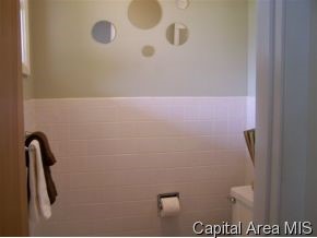 2105 Kaskaskia Drive Springfield, IL 62702 - Photo 8 of 10 Gallery Image 8
