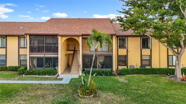 $1,800 | 826 Sky Pine Way, Unit G2, Greenacres, FL 33415