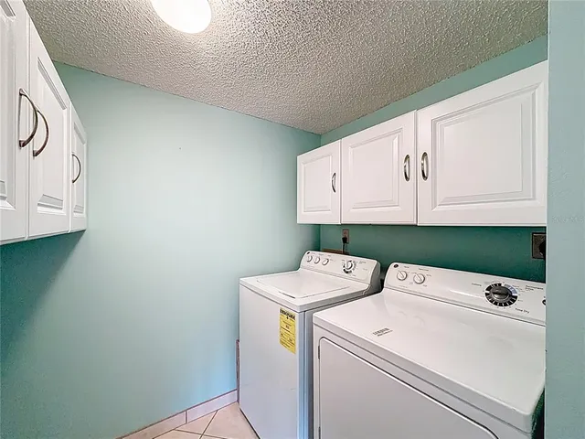 a view of a large window with an outdoor space