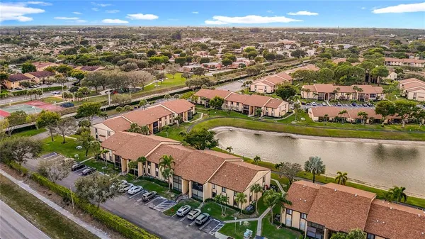 $1,800 | 826 Sky Pine Way, Unit G2, Greenacres, FL 33415