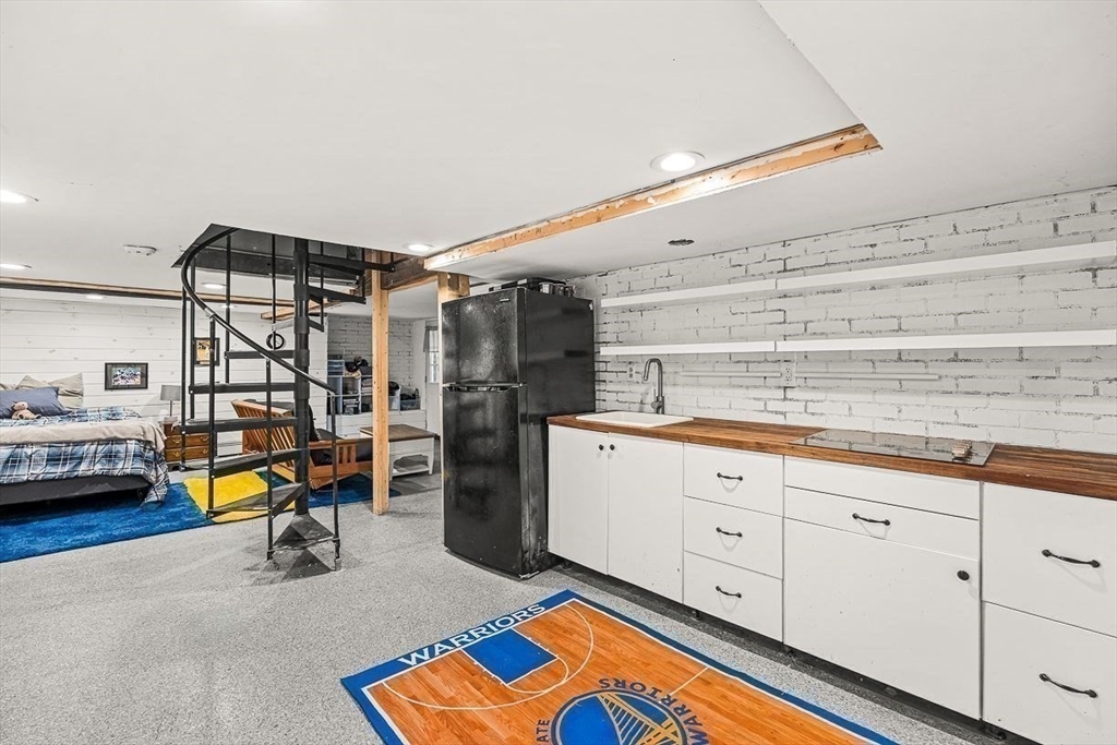 54 McDonald Road Wilmington, MA 01887 - Photo 23 of 29 Gallery Image 23