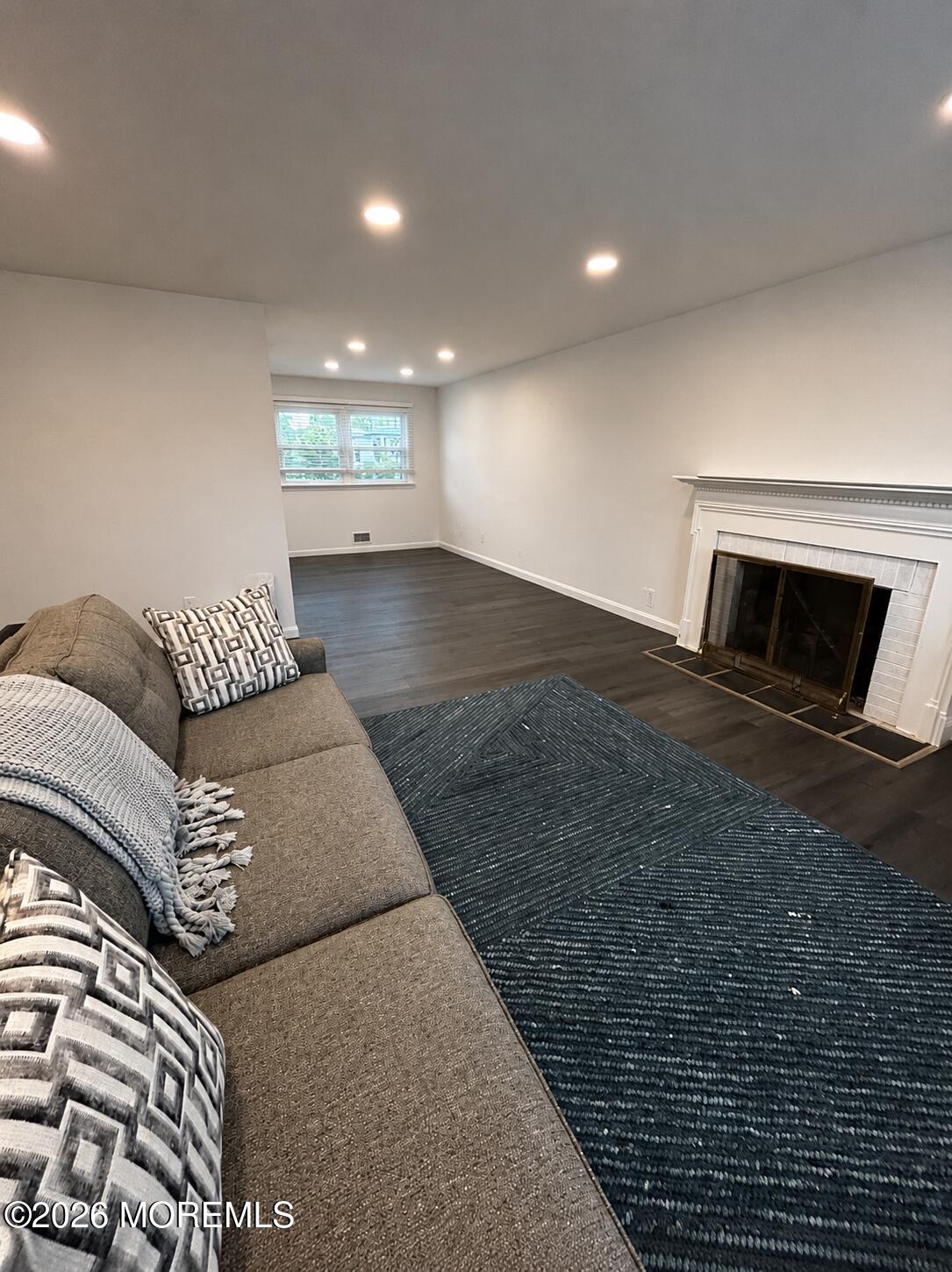 2133 Bridge Avenue Point Pleasant, NJ 08742 - Photo 3 of 11 18708BBD-C8C0-4E1B-92DA-BAA224738FD5
