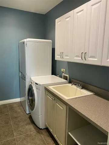 $3,500 | 1046 Lorenzo Court, Troy, MI 48085