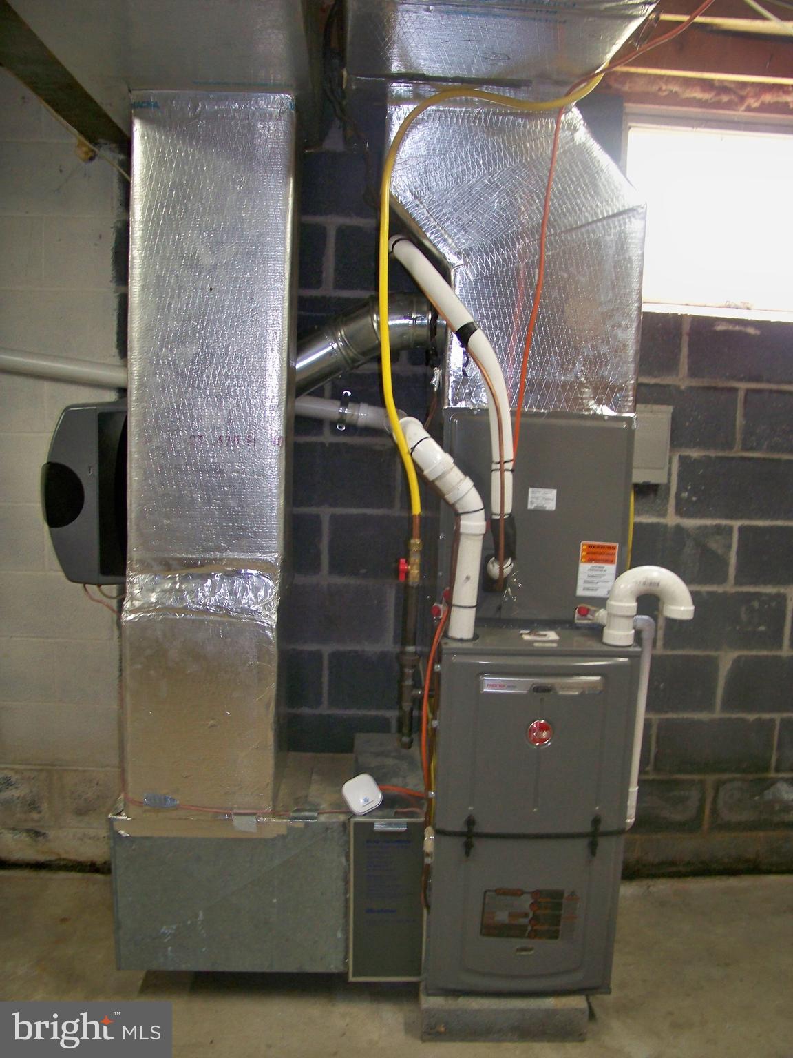 32 Green Acre Road Lititz, PA 17543 - Photo 19 of 21 a close view of water heater room