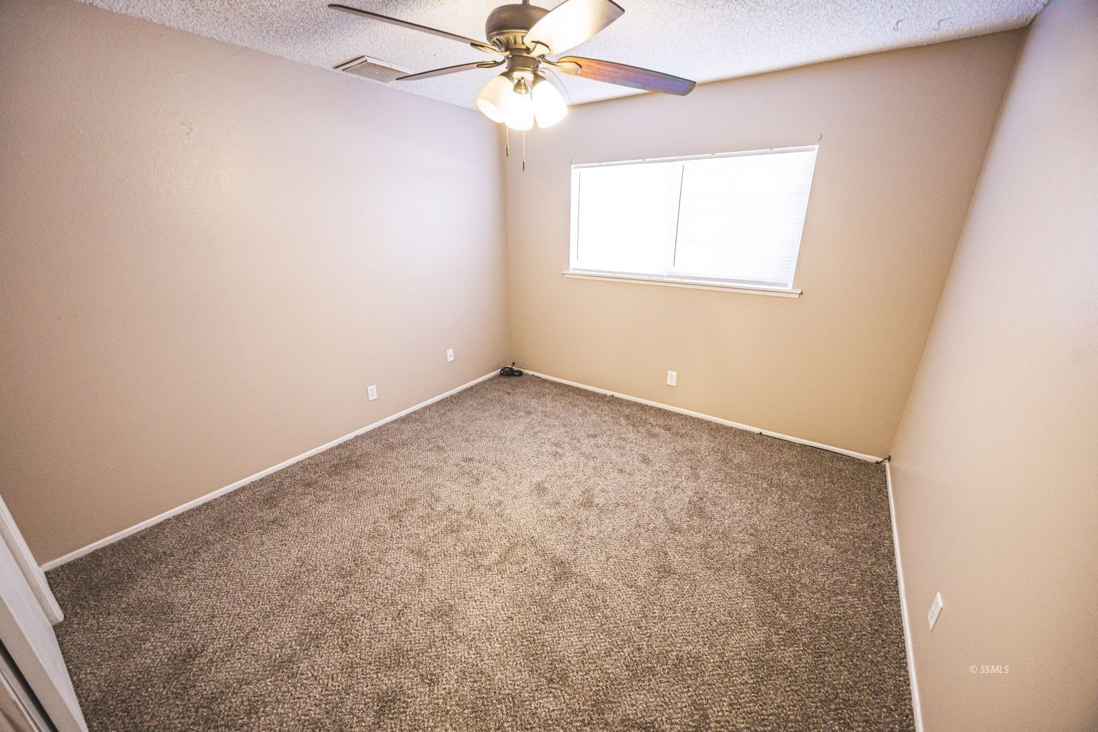 336 South Valley Street Ridgecrest, CA 93555 - Photo 11 of 33