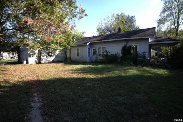 $15,500 | 106 South 1st Street, Elkville, IL 62932