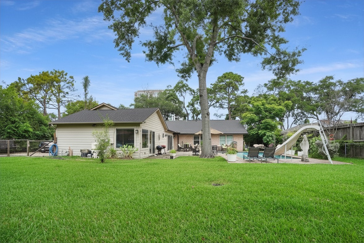 5643 Terwilliger Way Houston, TX 77056 - Photo 3 of 30