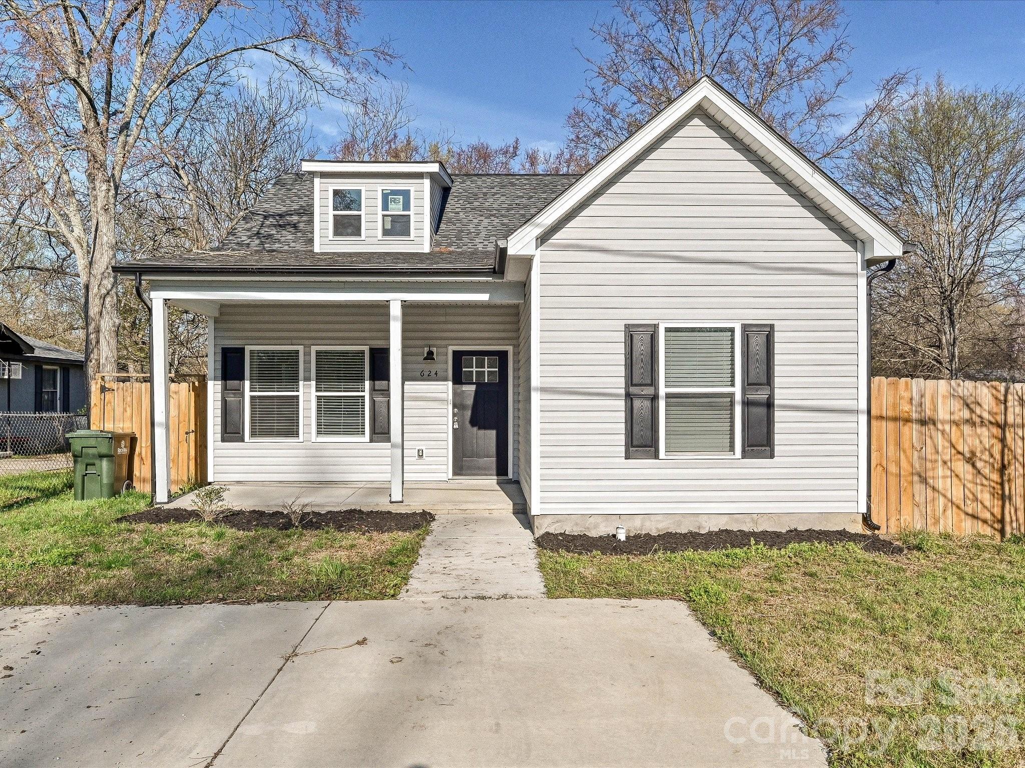 624 Harrison Street Rock Hill, SC 29730 - Photo 1 of 25 a front view of a house with garden