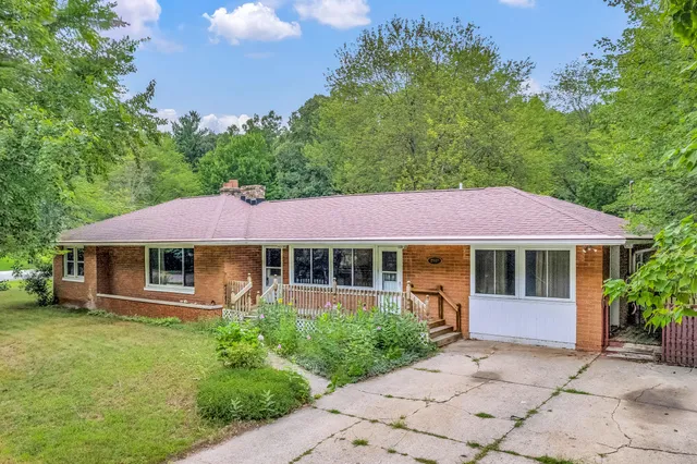 $230,000 | 2942 West McKinley Road, Rothbury, MI 49452