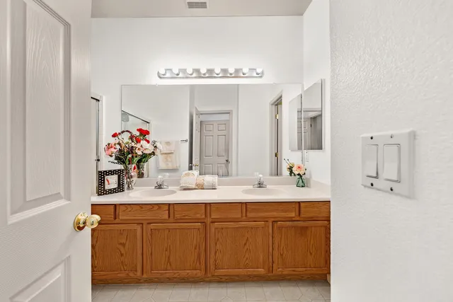 $649,000 | 710 City Walk Place, Unit 4, Hayward, CA 94541