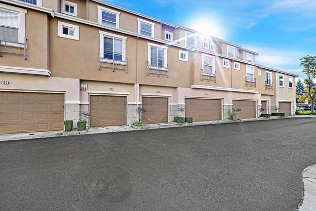 $649,000 | 710 City Walk Place, Unit 4, Hayward, CA 94541