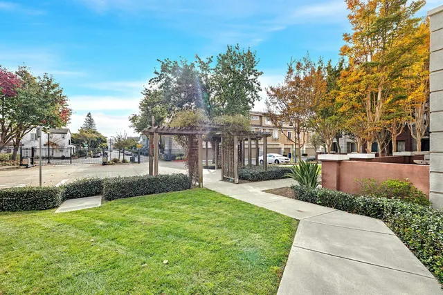 $649,000 | 710 City Walk Place, Unit 4, Hayward, CA 94541