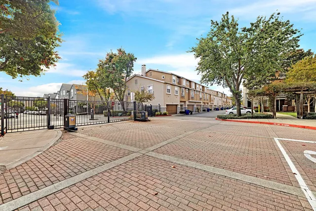 $649,000 | 710 City Walk Place, Unit 4, Hayward, CA 94541