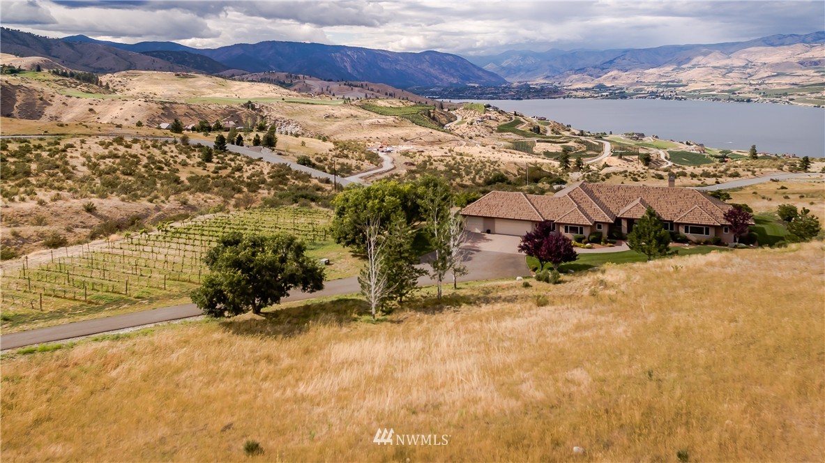 770 Hawks Meadow Road Chelan, WA 98816 - Photo 2 of 25 Gallery Image 2
