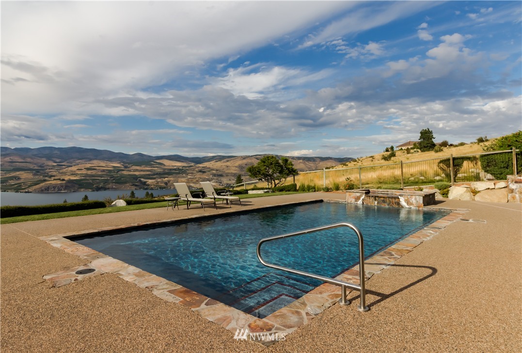 770 Hawks Meadow Road Chelan, WA 98816 - Photo 7 of 25 Gallery Image 7