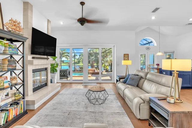 $9,950 | 8951 Southeast Marina Bay Drive, Hobe Sound, FL 33455