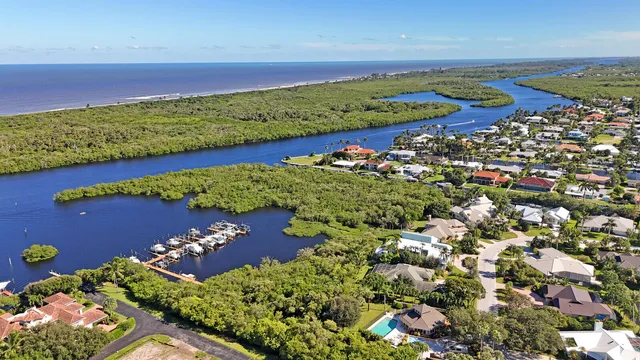 $9,950 | 8951 Southeast Marina Bay Drive, Hobe Sound, FL 33455