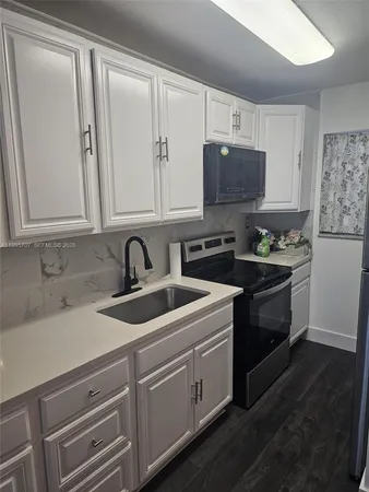 $2,500 | 6055 West 19th Avenue, Unit 209, Hialeah, FL 33012