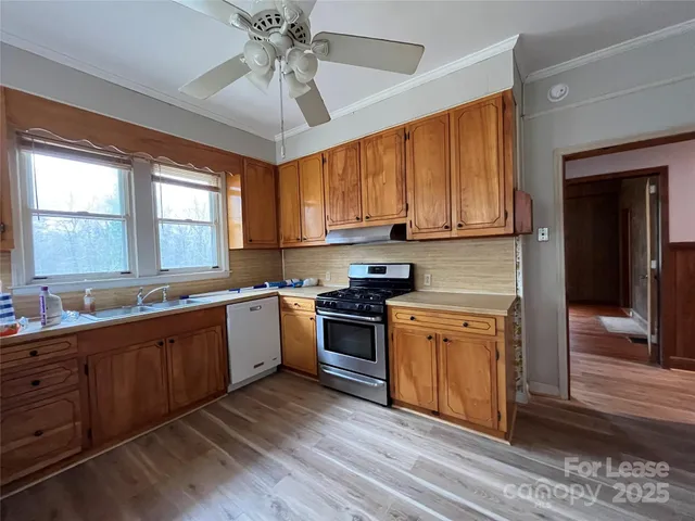 $1,800 | 8209 Moores Chapel Road, Charlotte, NC 28214