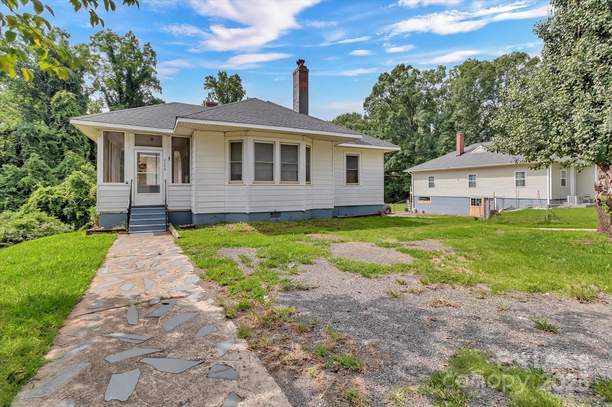 8209 Moores Chapel Road Charlotte, NC 28214 - Photo 2 of 27