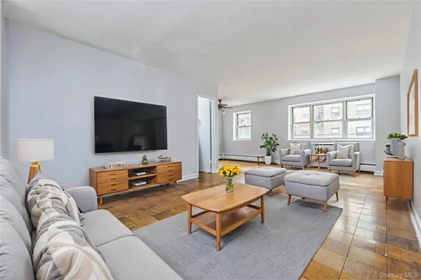 $144,998 | 99-10 60th Avenue, Unit 1A | South Corona