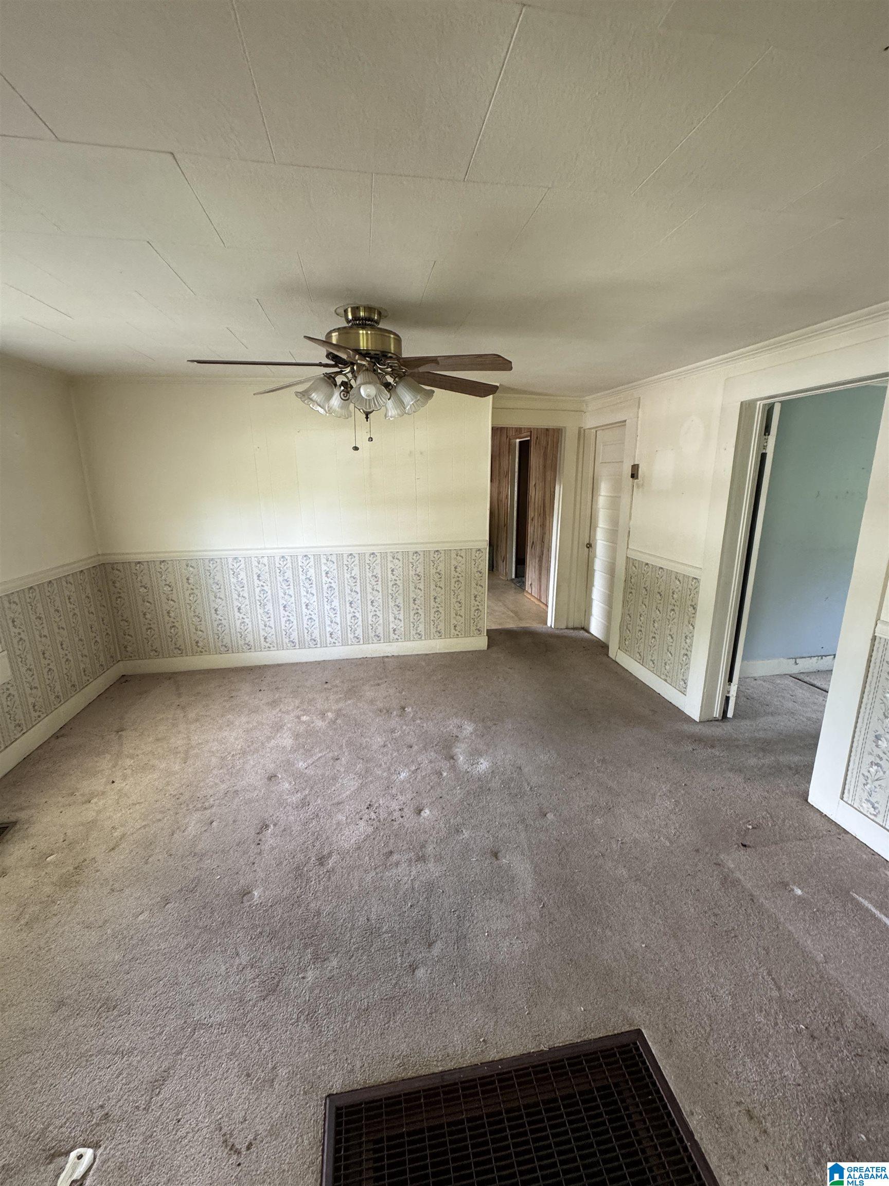 1015 Patterson Street Anniston, AL 36201 - Photo 6 of 24