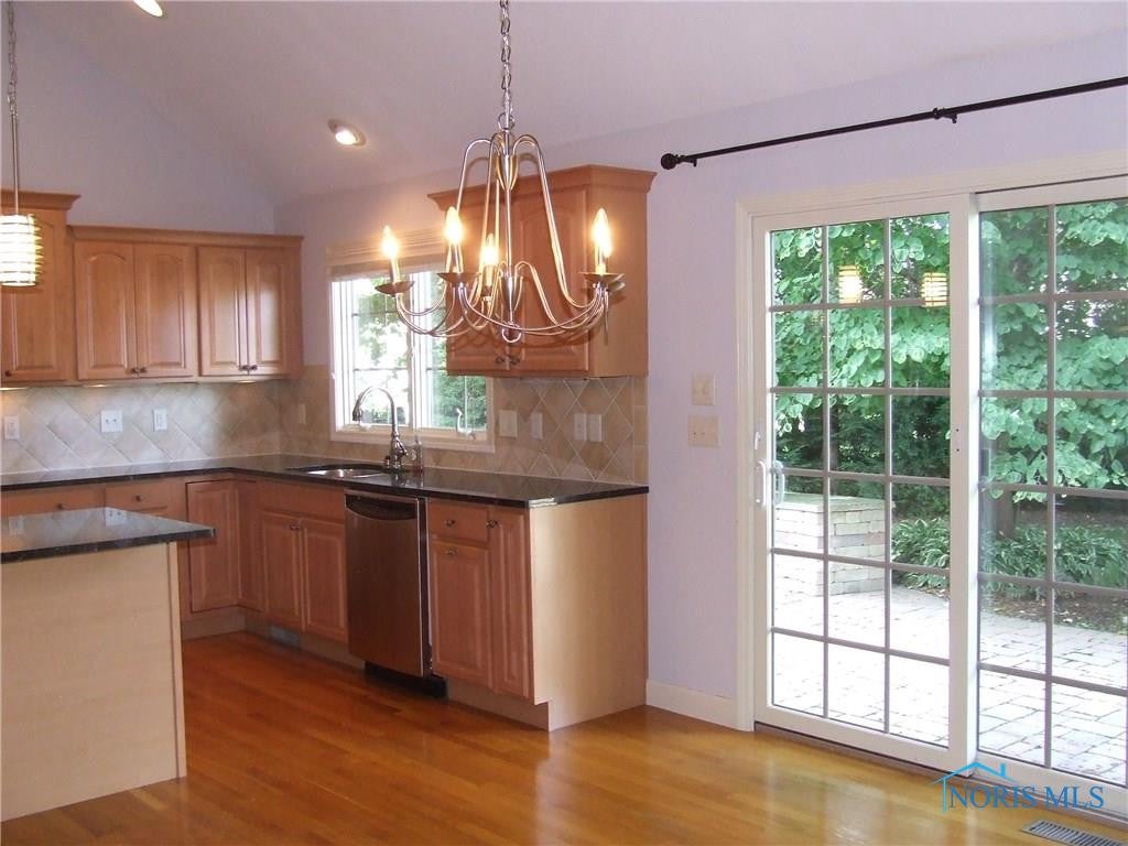 7920 Chestnut Ridge Maumee, OH 43537 - Photo 12 of 36 Gallery Image 12