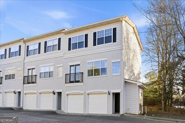 $2,800 | 1150 Collier Road Northwest, Unit N4, Atlanta, GA 30318