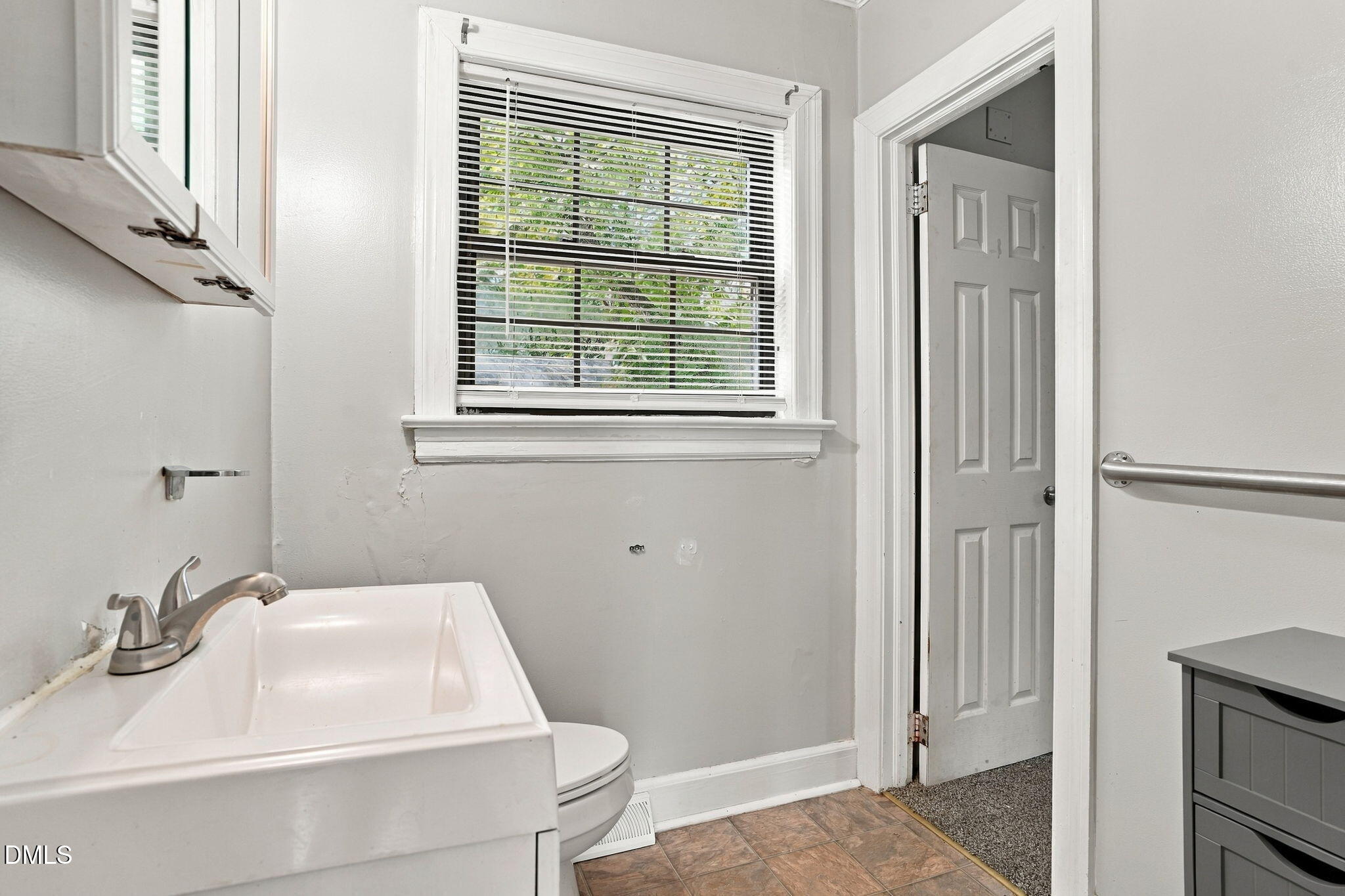 504 Rountree Street West Wilson, NC 27893 - Photo 10 of 15 33-web-or-mls-DSC04567