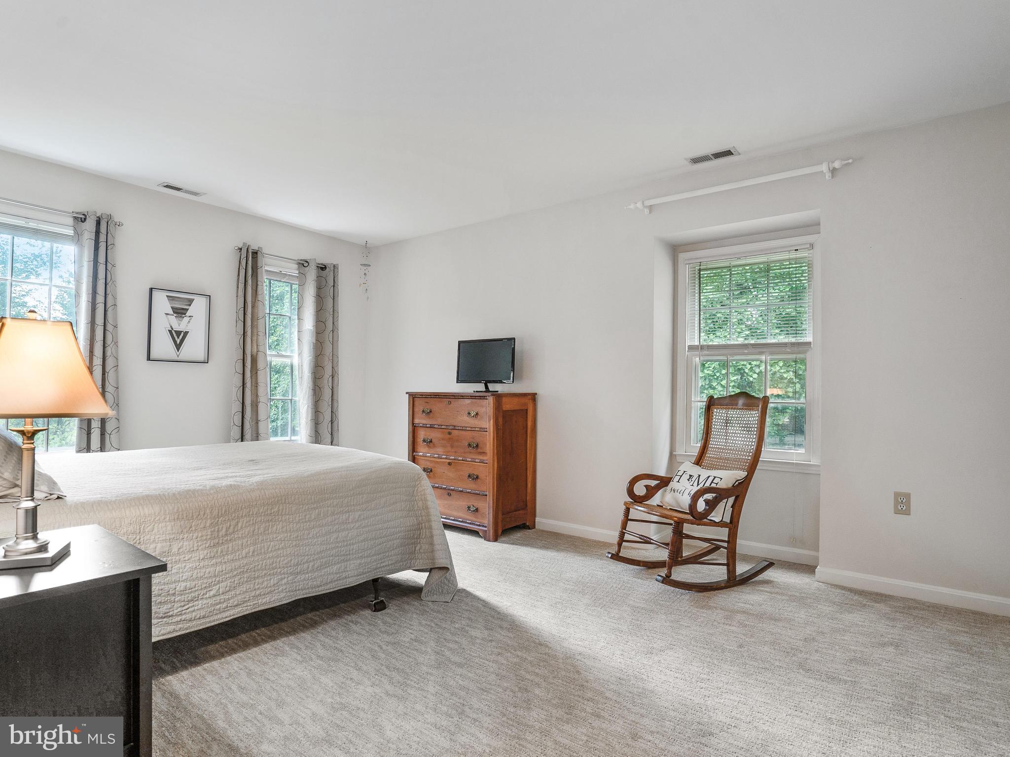 8801 Warfield Road Gaithersburg, MD 20882 - Photo 25 of 49 Bedroom 2