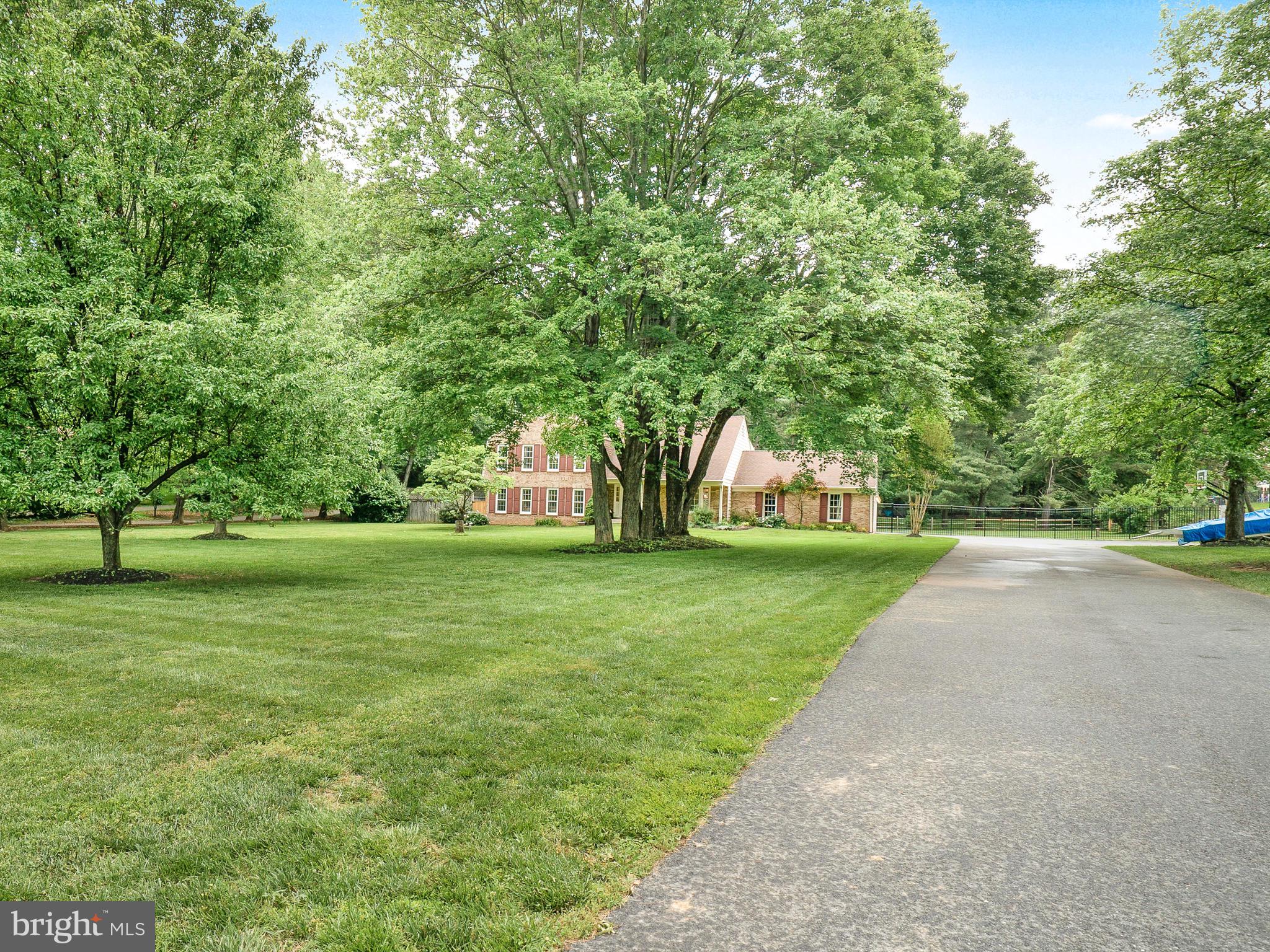 8801 Warfield Road Gaithersburg, MD 20882 - Photo 4 of 49 Gallery Image 4