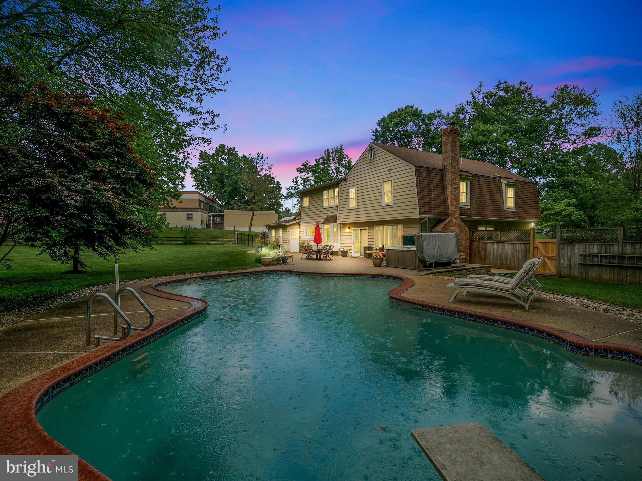 8801 Warfield Road Gaithersburg, MD 20882 - Photo 46 of 49 Summer Night Views