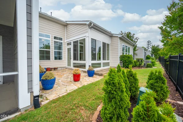 $595,000 | 942 River Bark Place, Cary, NC 27519