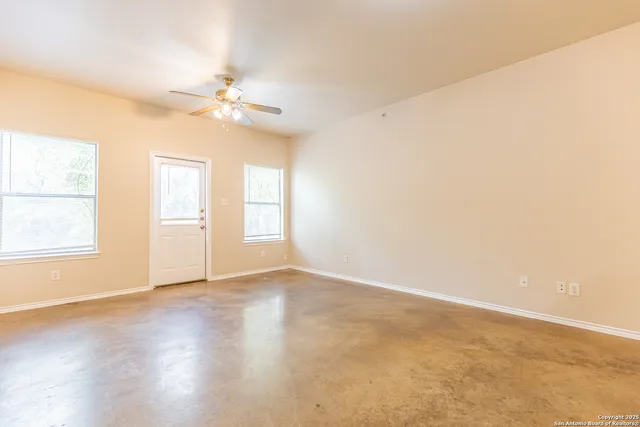 $1,100 | 10711 Mathom Landing, Unit 1, Universal City, TX 78148