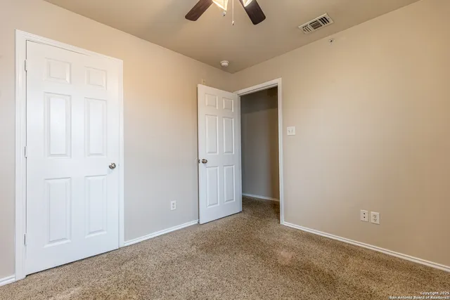 $1,100 | 10711 Mathom Landing, Unit 1, Universal City, TX 78148