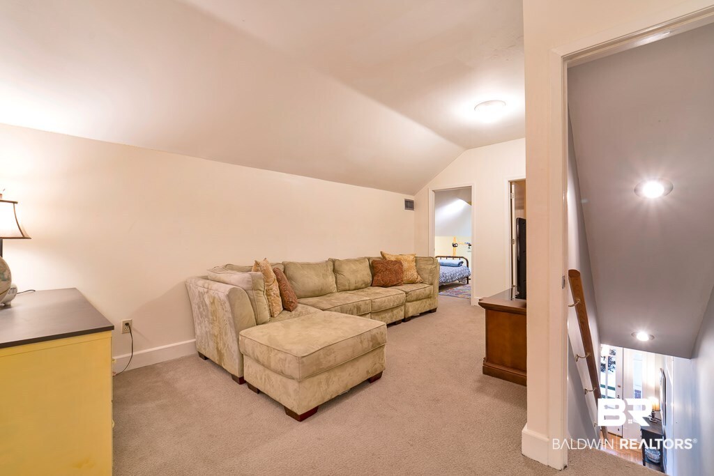 1811 Spring Hill Avenue Mobile, AL 36607 - Photo 19 of 37 Bonus Room