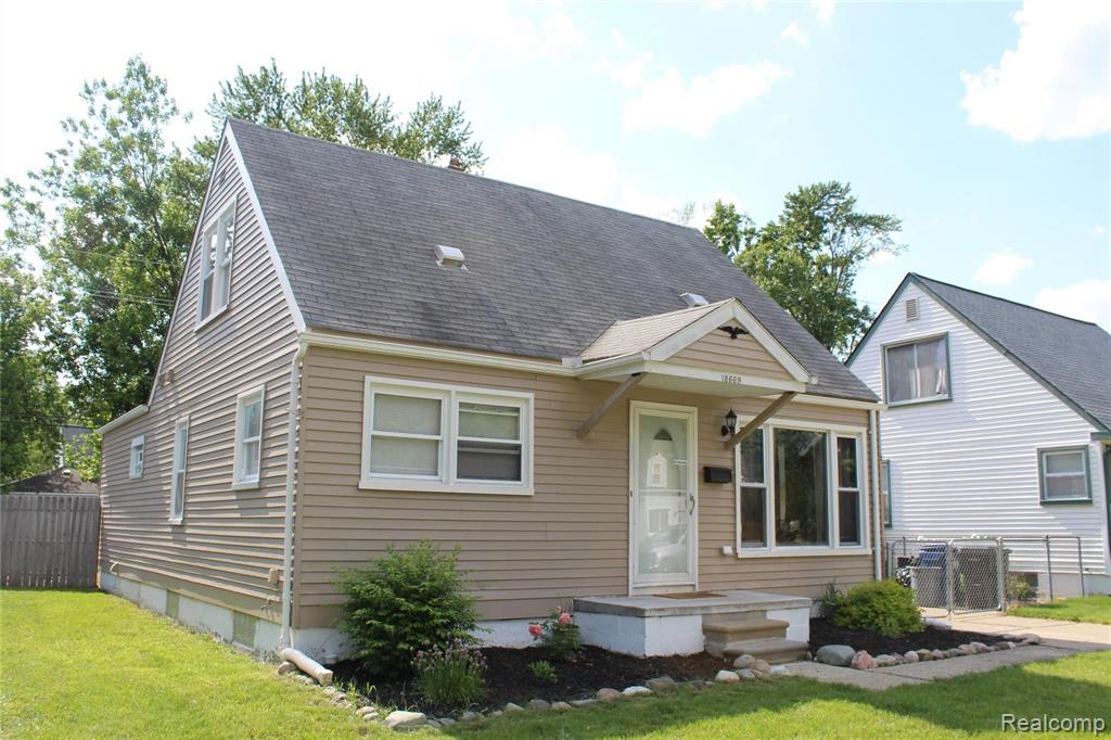 18669 Denby Redford, MI 48240 - Photo 16 of 16
