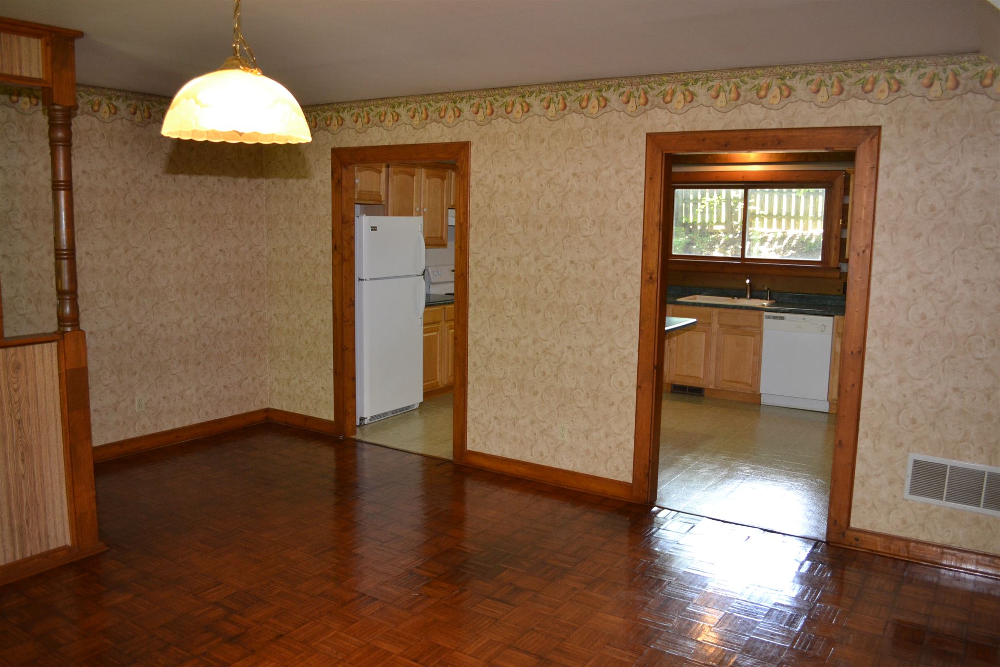 2067 Roundabout Road Monticello, IN 47960 - Photo 5 of 36 Gallery Image 5