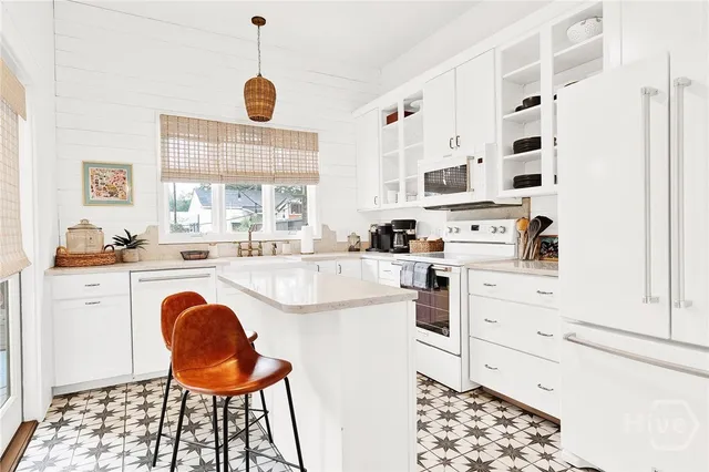 $4,450 | 14 East 41st Street, Savannah, GA 31401