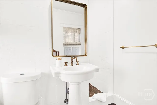 $4,450 | 14 East 41st Street, Savannah, GA 31401