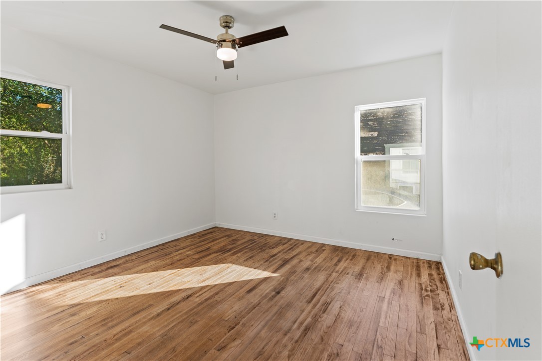 1807 South 11th Street Temple, TX 76504 - Photo 11 of 27 New Windows