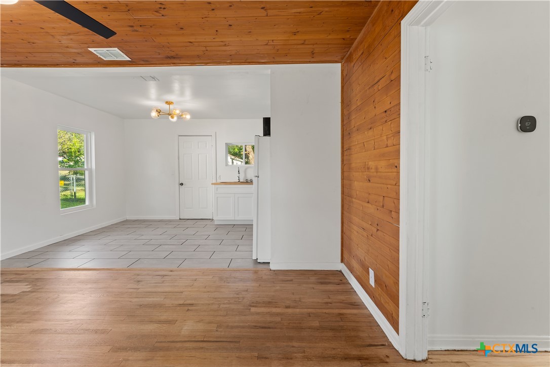 1807 South 11th Street Temple, TX 76504 - Photo 27 of 27 Open floorplan