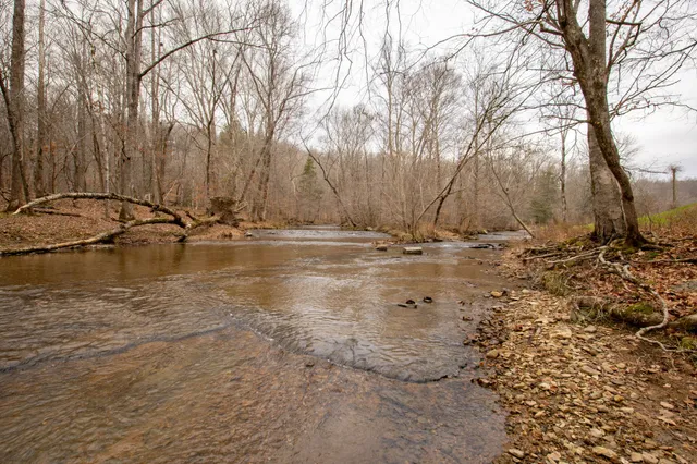 $825,000 | 323 Spring Creek Road, Lawrenceburg, TN 38464