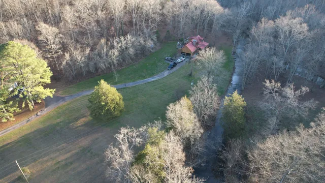 $825,000 | 323 Spring Creek Road, Lawrenceburg, TN 38464