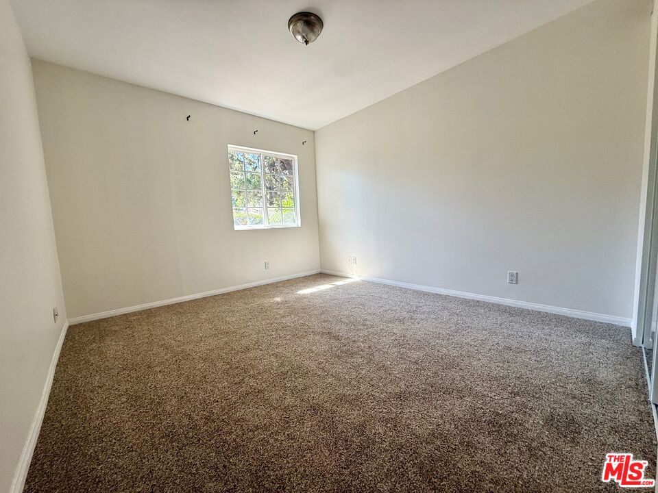 Undisclosed Address Valley Village, CA 91607 - Photo 5 of 9