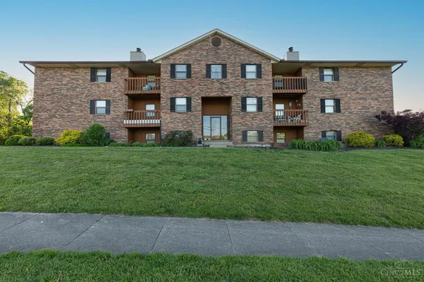 $159,900 | 3163 Roesch Boulevard, Unit 6, Fairfield, OH 45014
