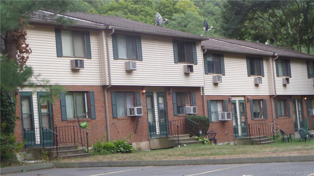 39 Horton Hill Road, Unit 4J Naugatuck, CT 06770 - Photo 1 of 1 Gallery Image 1