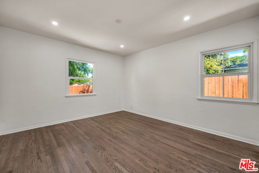 1091 Palm Terrace Pasadena, CA 91104 - Photo 13 of 34